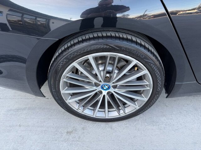 2018 BMW 530e in Knoxville, TN 37920 - 18104698 26