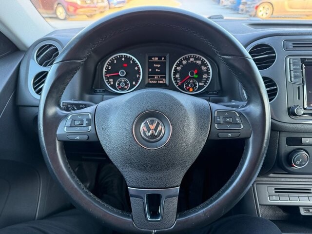 2017 Volkswagen Tiguan in Knoxville, TN 37920 - 18104699 17