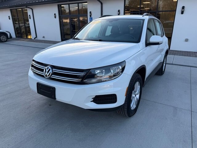 2017 Volkswagen Tiguan in Knoxville, TN 37920 - 18104699 5