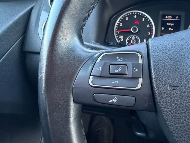 2017 Volkswagen Tiguan in Knoxville, TN 37920 - 18104699 18