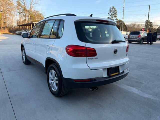 2017 Volkswagen Tiguan in Knoxville, TN 37920 - 18104699 4