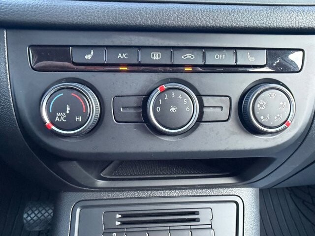 2017 Volkswagen Tiguan in Knoxville, TN 37920 - 18104699 23