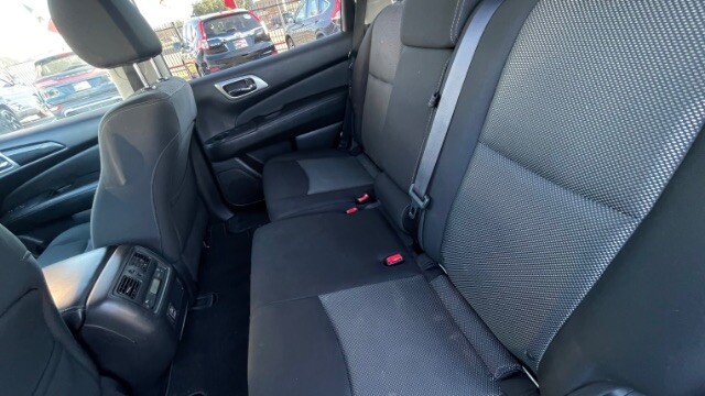 2018 Nissan Pathfinder in Dallas, TX 75228 - 18104711 15