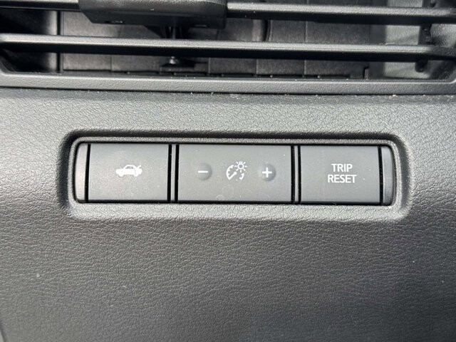 2024 Nissan Altima in Winchester, VA 22602 - 18104712 23