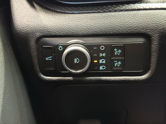 2023 Ford Explorer in Burlington, WI 53105 - 18104715 35