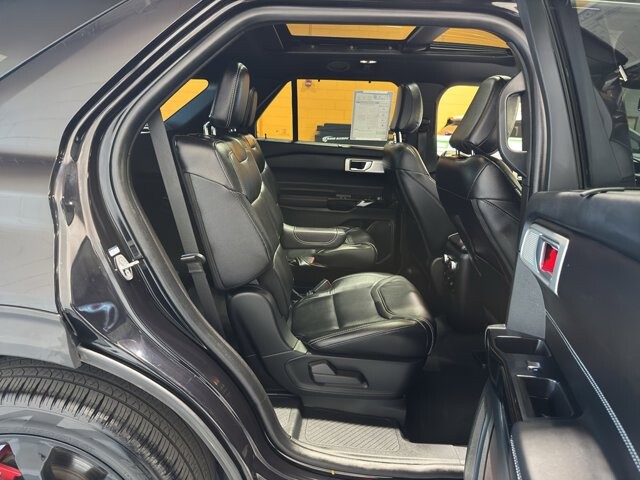 2023 Ford Explorer in Burlington, WI 53105 - 18104715 19