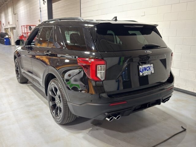 2022 Ford Explorer in Burlington, WI 53105 - 18104716 3