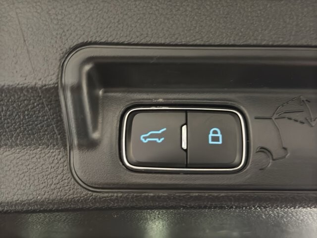 2022 Ford Explorer in Burlington, WI 53105 - 18104716 22