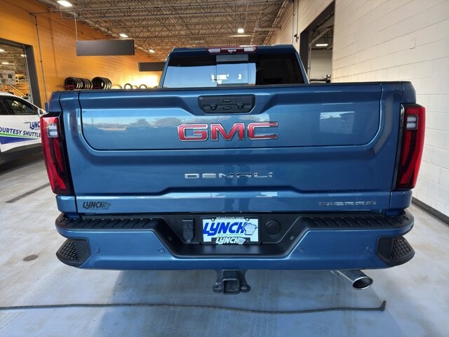 2025 GMC Sierra 2500 in Burlington, WI 53105 - 18104719 4