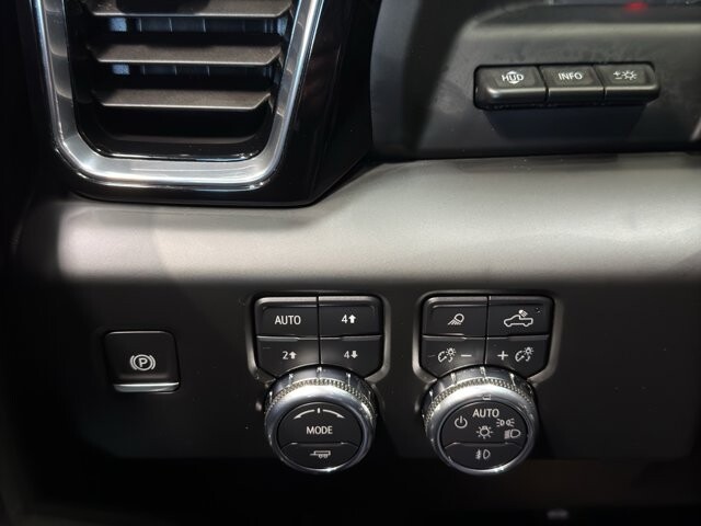 2025 GMC Sierra 2500 in Burlington, WI 53105 - 18104719 37