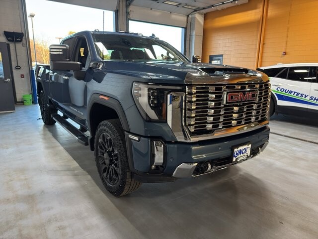 2025 GMC Sierra 2500 in Burlington, WI 53105 - 18104719 7
