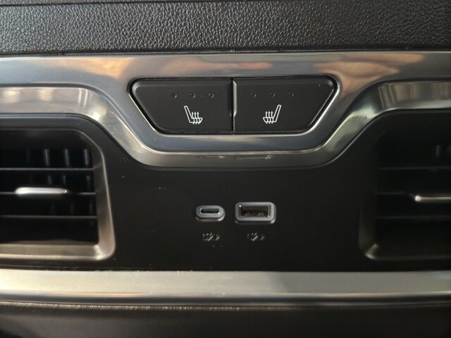 2025 GMC Sierra 2500 in Burlington, WI 53105 - 18104719 15