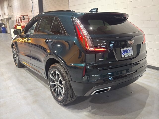 2024 Cadillac XT4 in Burlington, WI 53105 - 18104720 3