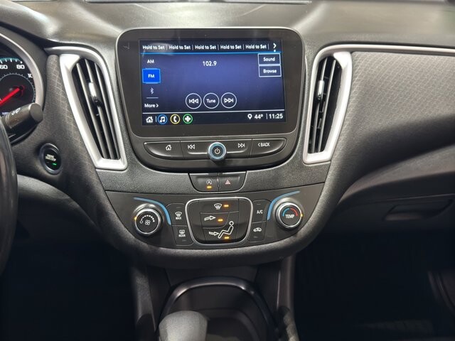 2022 Chevrolet Malibu in Burlington, WI 53105 - 18104722 25