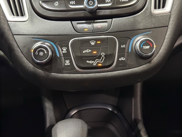 2022 Chevrolet Malibu in Burlington, WI 53105 - 18104722 27