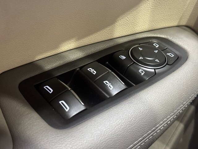 2024 Cadillac XT5 in Burlington, WI 53105 - 18104725 32