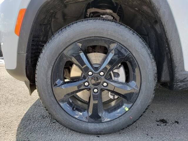 2026 Jeep Grand Cherokee L in Bedford, OH 44146 - 18104730 12