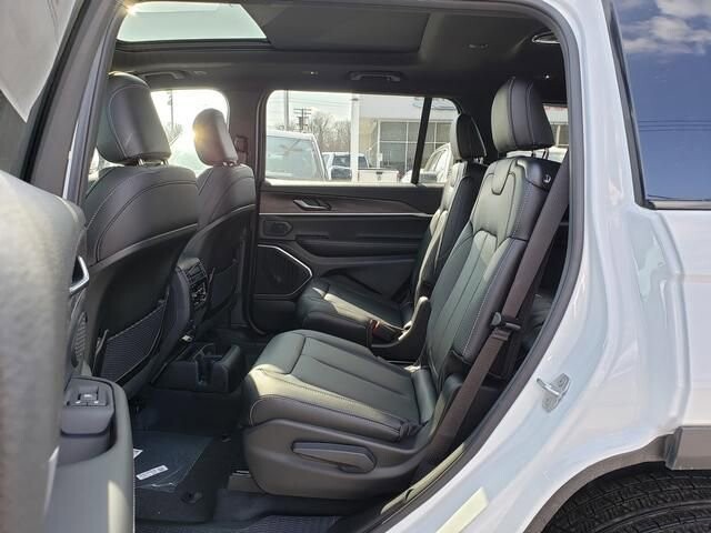 2026 Jeep Grand Cherokee L in Bedford, OH 44146 - 18104730 8