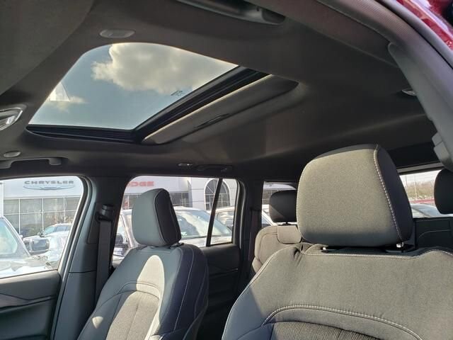 2026 Jeep Grand Cherokee in Bedford, OH 44146 - 18104740 7