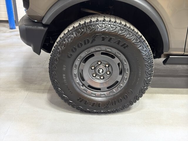 2025 Ford Bronco in Burlington, WI 53105 - 18104743 9
