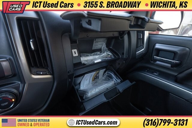 2018 Chevrolet Silverado 1500 in Wichita, KS 67216 - 18104748 16