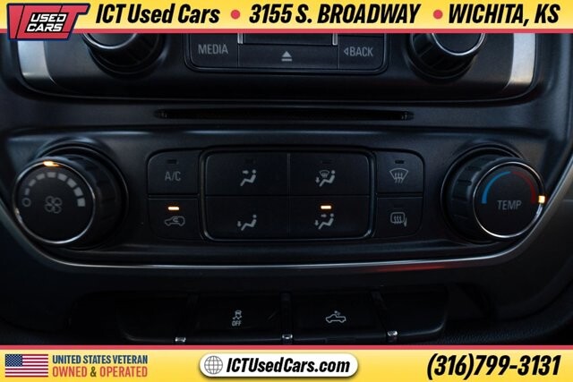2018 Chevrolet Silverado 1500 in Wichita, KS 67216 - 18104748 9