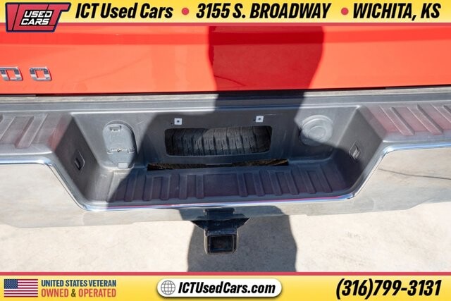 2018 Chevrolet Silverado 1500 in Wichita, KS 67216 - 18104748 4
