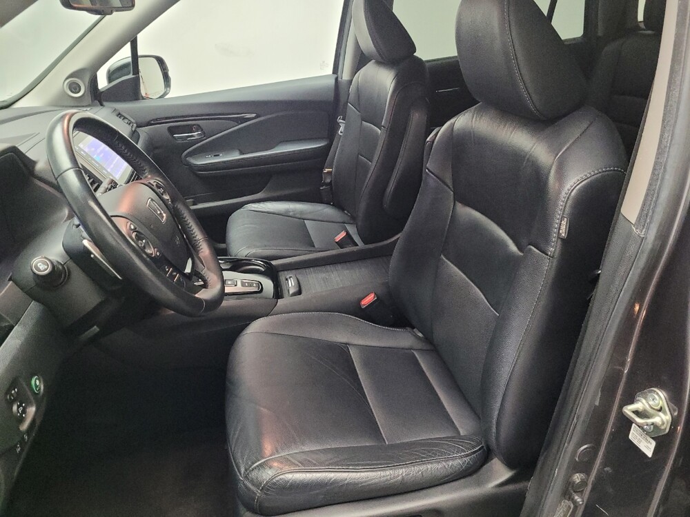 2017 Honda Pilot in Montclair, CA 91763 - 18104752 17