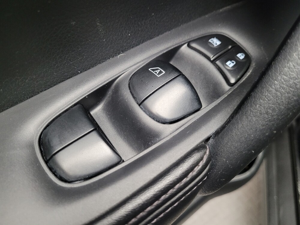 2018 Nissan Rogue in Riverside, CA 92504 - 18104756 27