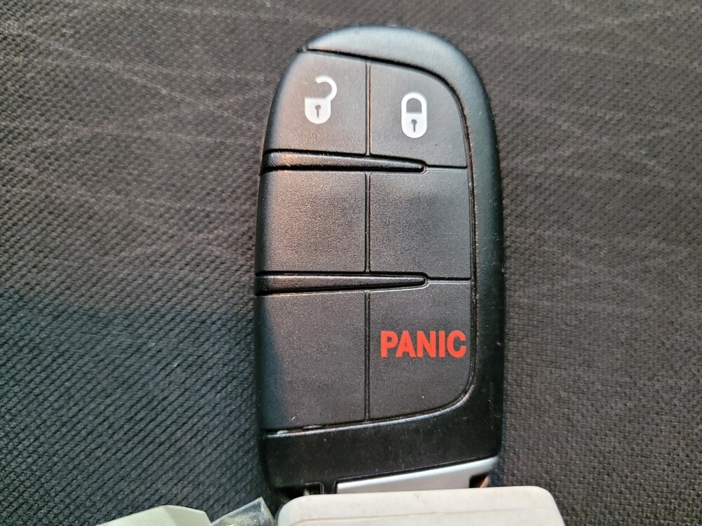 2019 Dodge Durango in Riverside, CA 92504 - 18104759 32