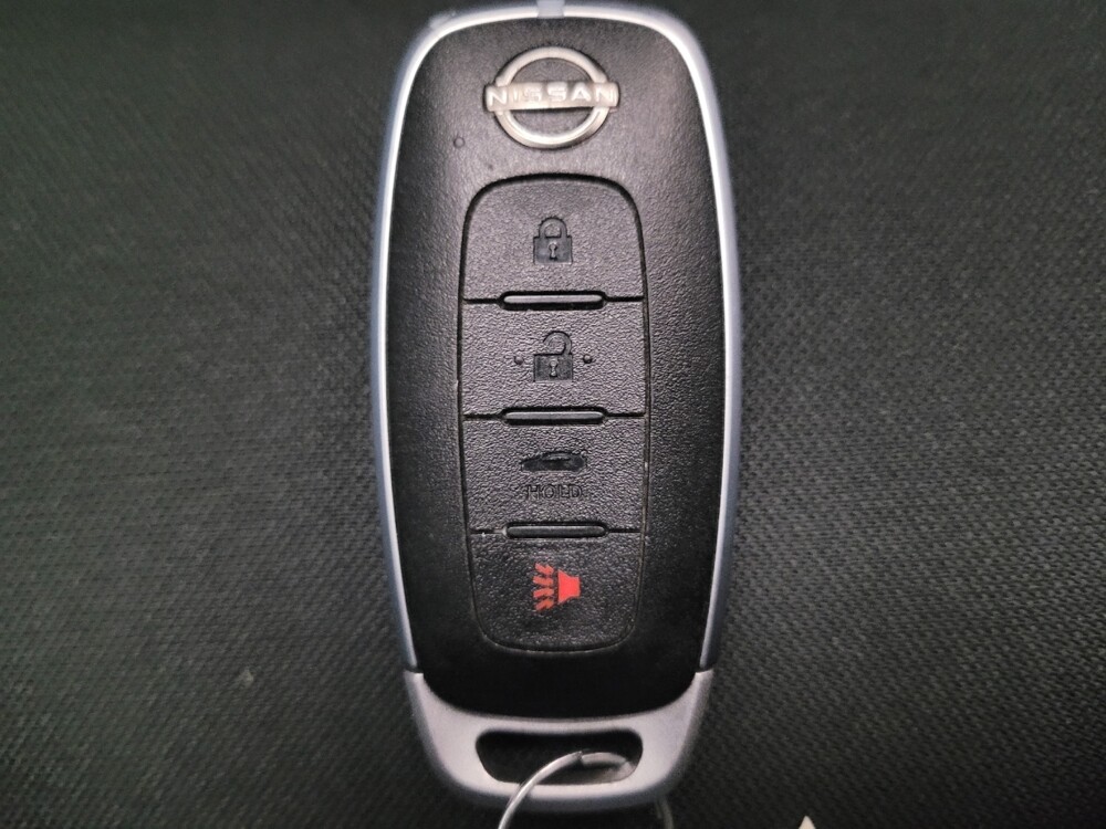 2024 Nissan Versa in Montclair, CA 91763 - 18104765 32