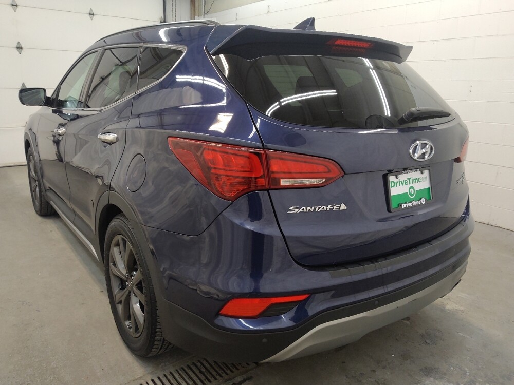 2018 Hyundai Santa Fe in Cincinnati, OH 45255 - 18104792 5