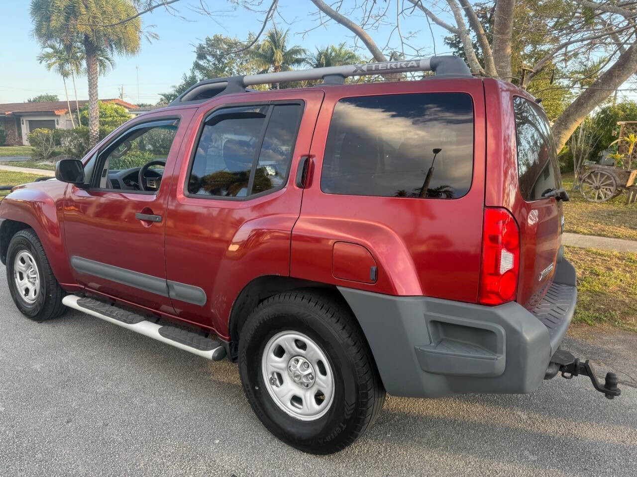 2014 Nissan Xterra in Hollywood, FL 33023-1906 - 18104807 2