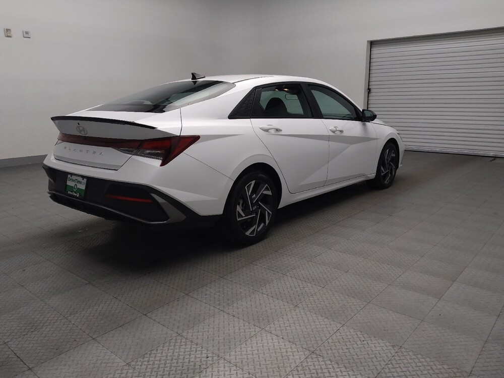 2025 Hyundai Elantra in Fort Worth, TX 76116 - 18104813 9