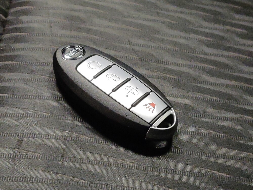 2017 Nissan Rogue in Mesa, AZ 85210 - 18104817 32