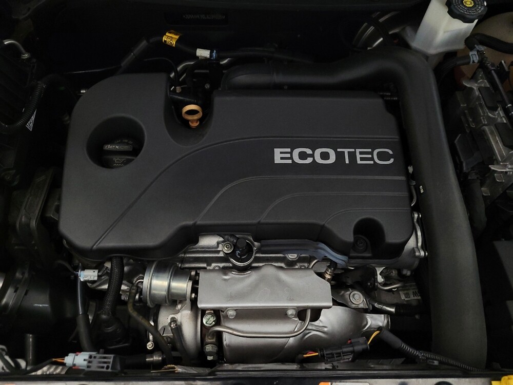 2020 Chevrolet Equinox in Albuquerque, NM 87123 - 18104823 30