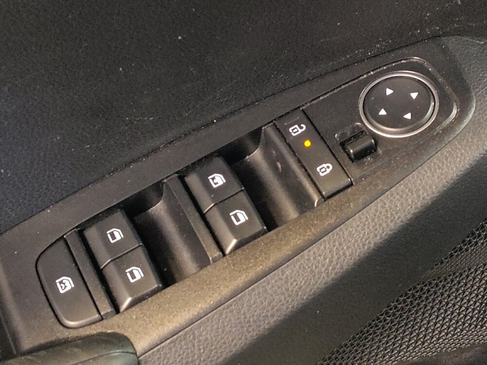 2025 Kia Seltos in Clearwater, FL 33764 - 18104845 27