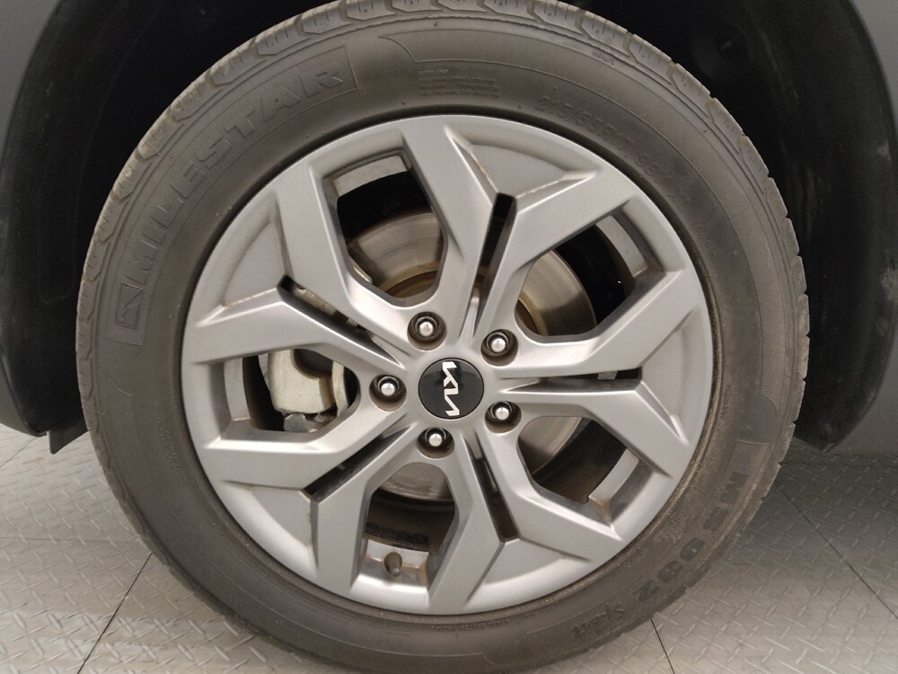 2025 Kia Seltos in Clearwater, FL 33764 - 18104845 31