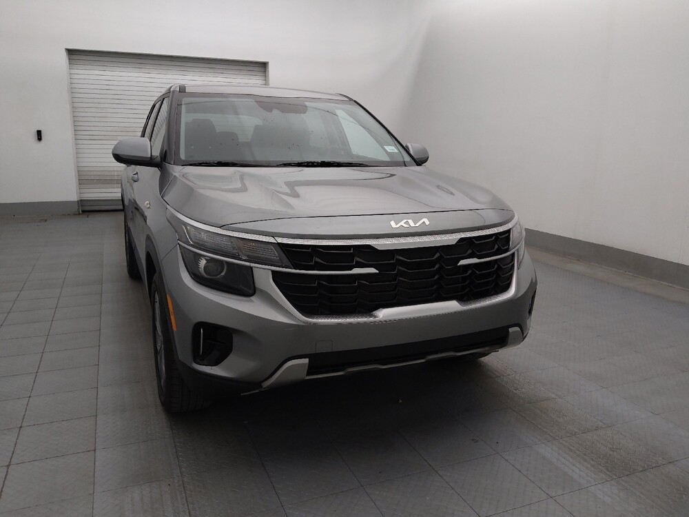 2025 Kia Seltos in Clearwater, FL 33764 - 18104845 14