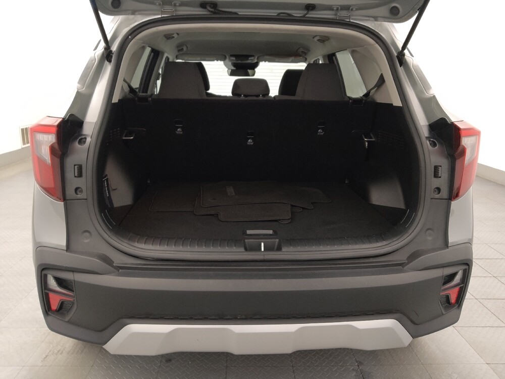 2025 Kia Seltos in Clearwater, FL 33764 - 18104845 29