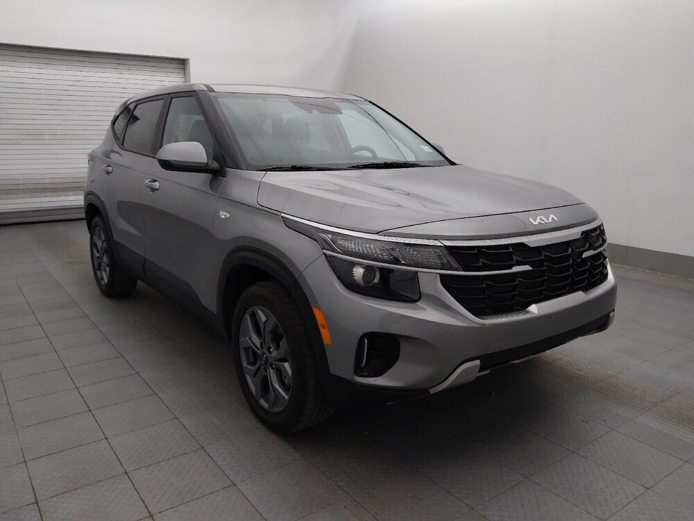 2025 Kia Seltos in Clearwater, FL 33764 - 18104845 13