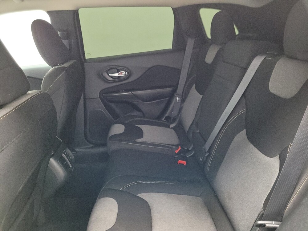 2016 Jeep Cherokee in Las Vegas, NV 89104 - 18104850 18