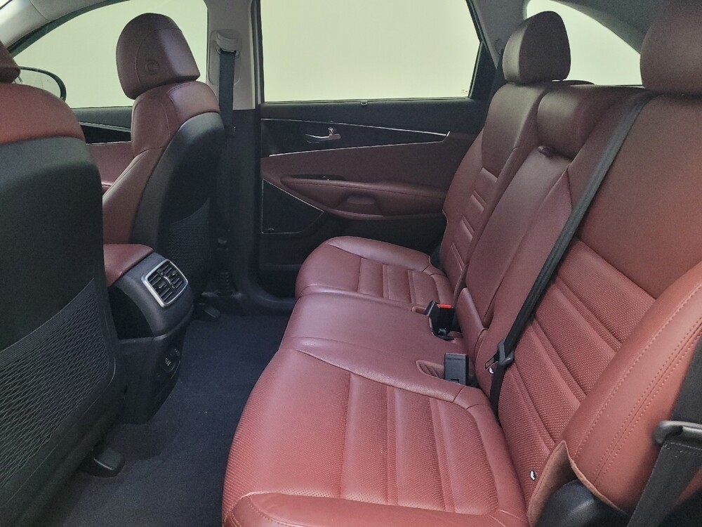 2017 Kia Sorento in Jacksonville, FL 32210 - 18104867 18