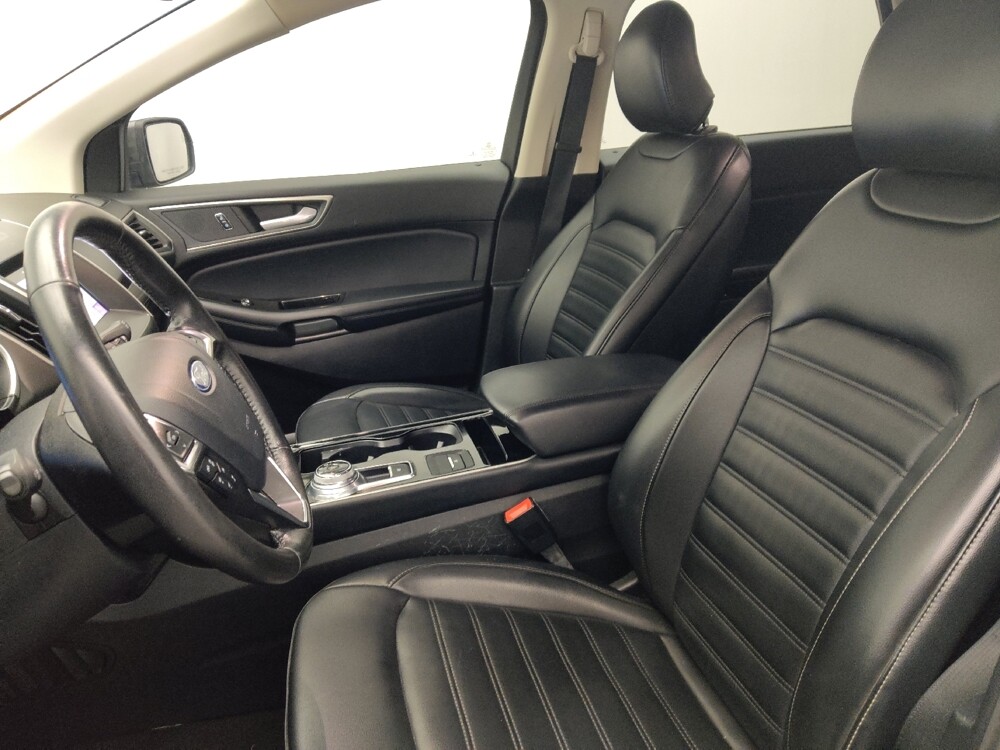2019 Ford Edge in Jacksonville, FL 32210 - 18104879 17