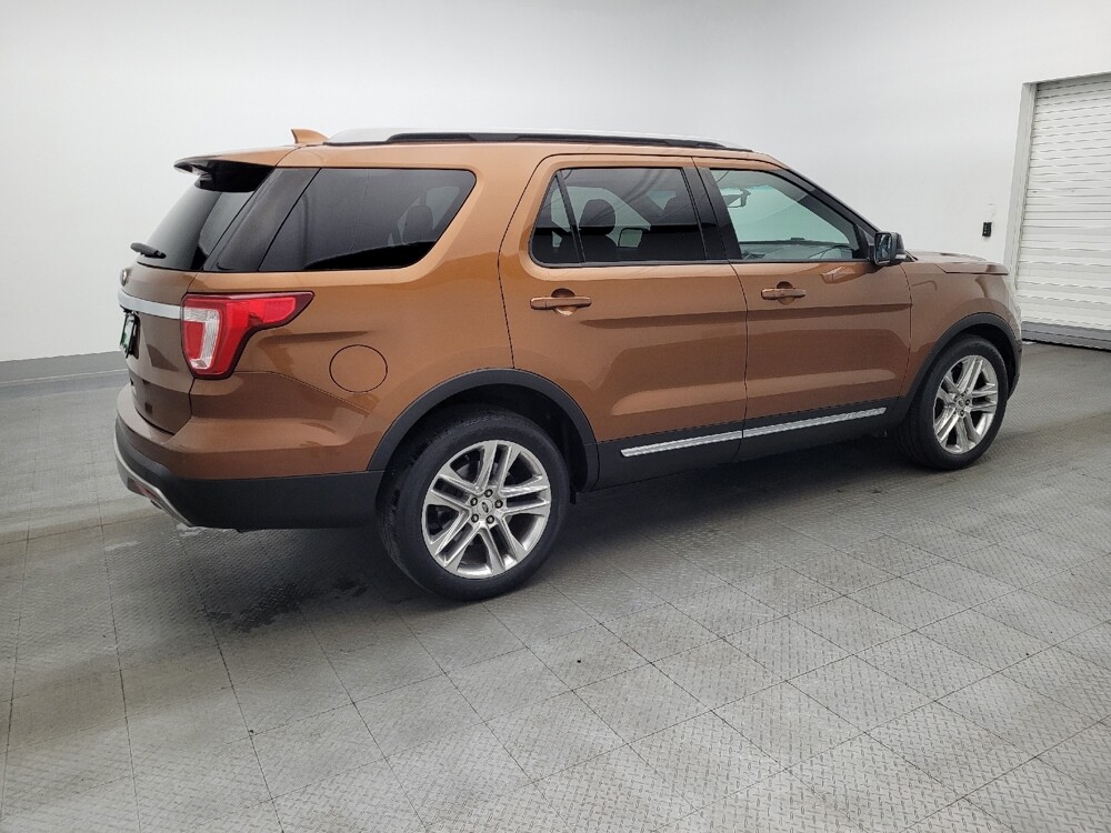 2017 Ford Explorer in Jacksonville, FL 32210 - 18104883 10
