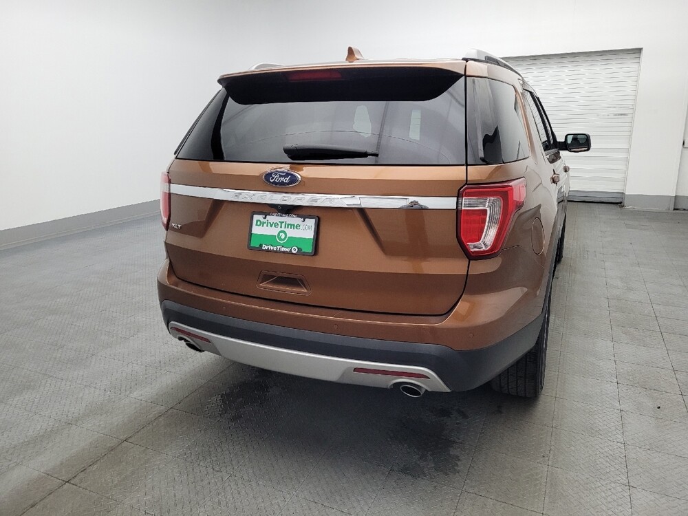 2017 Ford Explorer in Jacksonville, FL 32210 - 18104883 7
