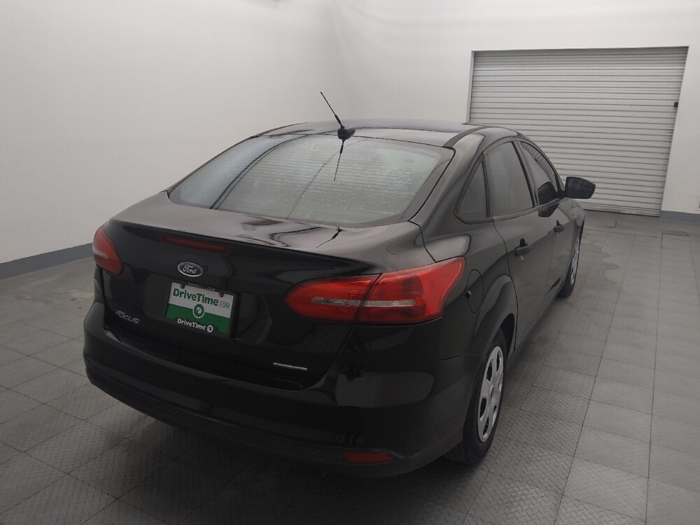 2016 Ford Focus in Houston, TX 77060 - 18104941 7