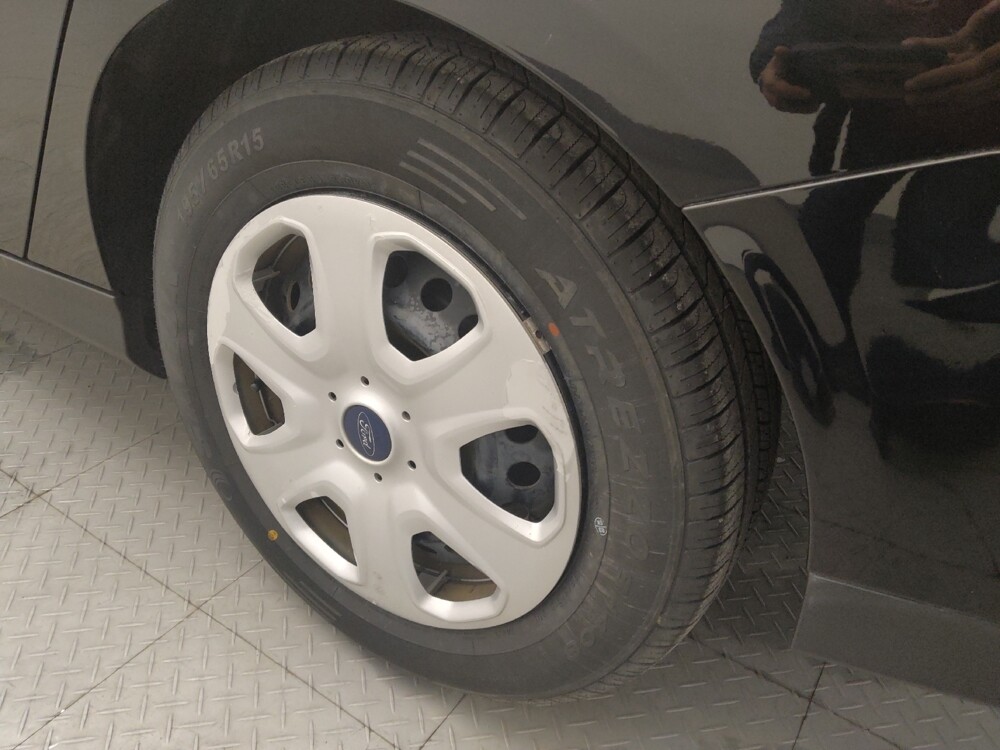 2016 Ford Focus in Houston, TX 77060 - 18104941 31