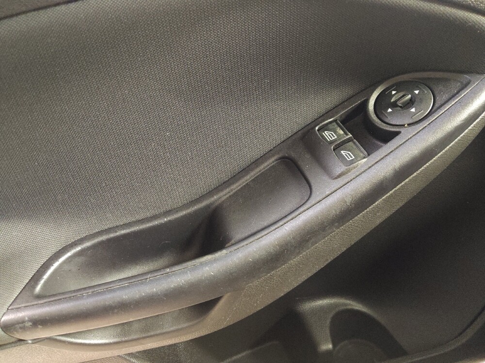 2016 Ford Focus in Houston, TX 77060 - 18104941 27