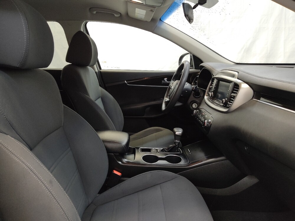2019 Kia Sorento in Cincinnati, OH 45255 - 18104953 21